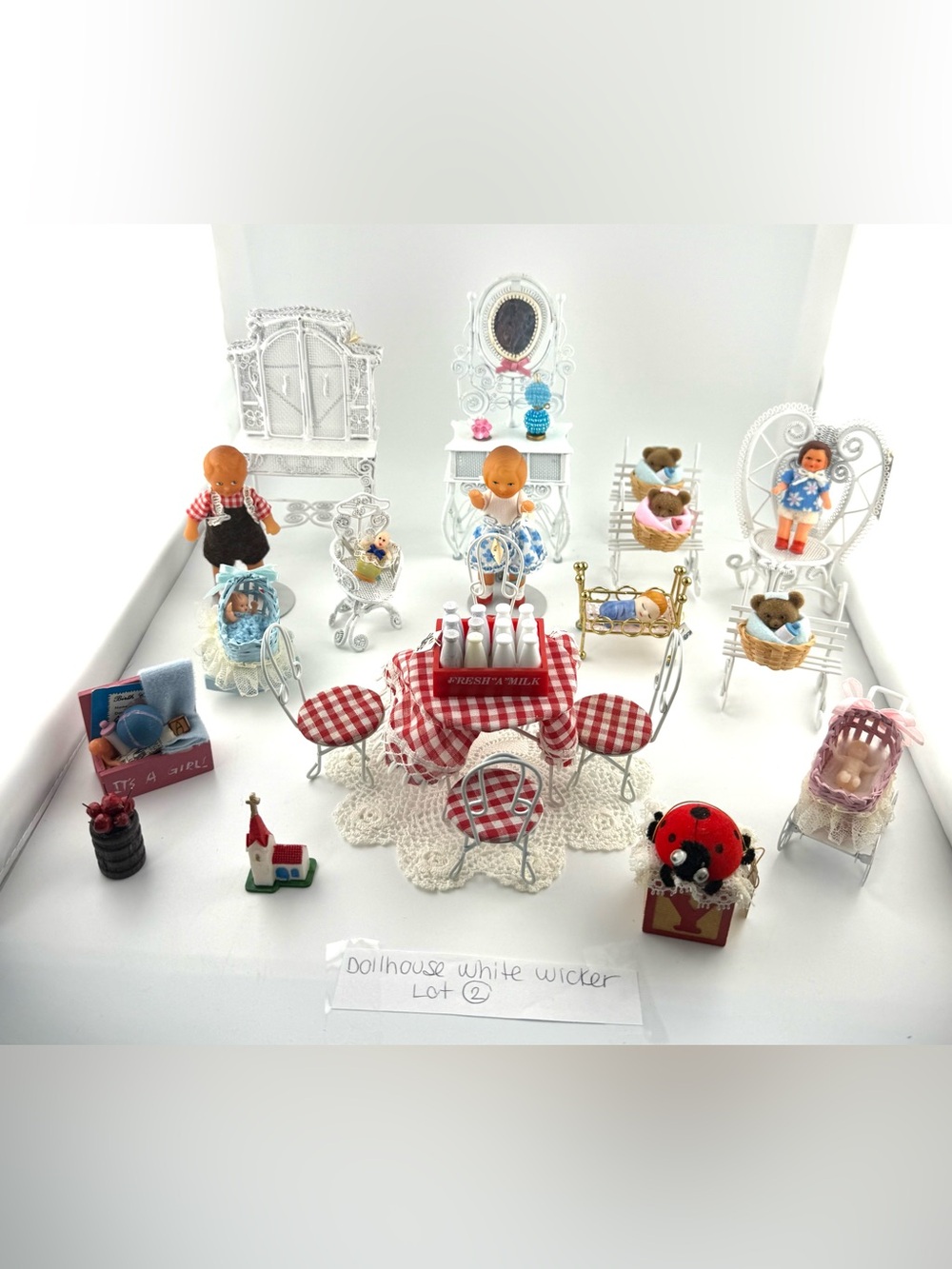 Vintage 1:12 Scale Dollhouse White Wire Lot / Dolls & Furniture